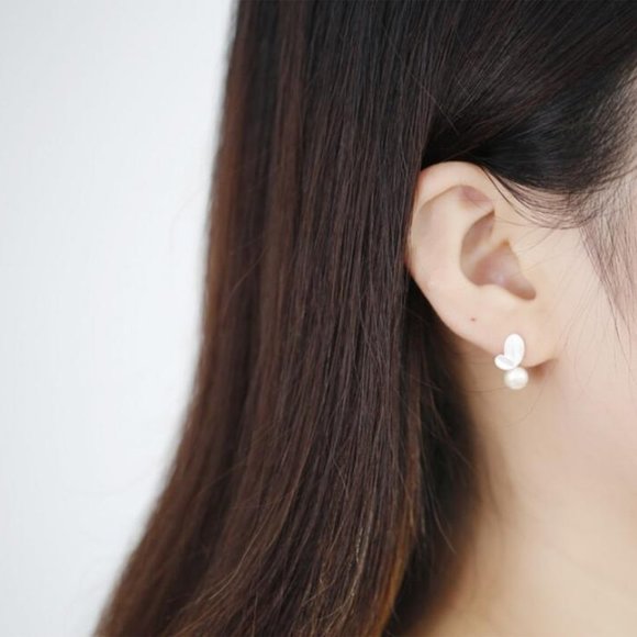 *NEW 925 Sterling Silver Pearl Leaf Earrings - Picture 3 of 5